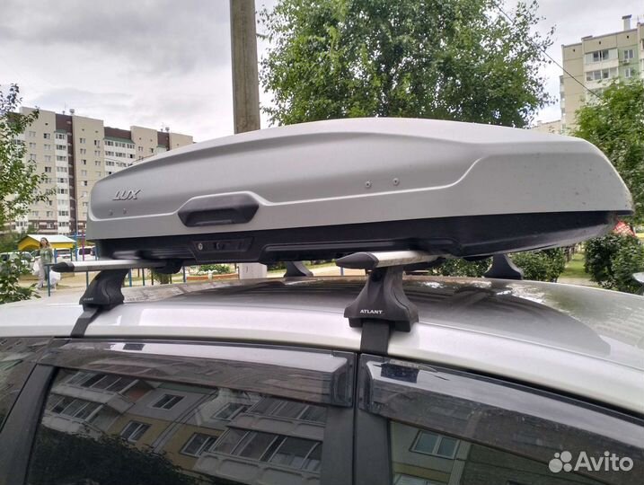 Багажник для Toyota Wish ll с автобоксом Lux