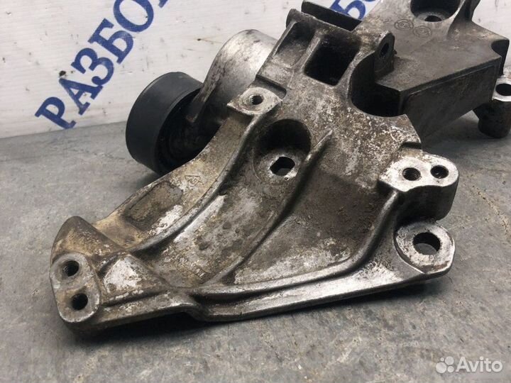 Кронштейн генератора Renault Megane 2 2002-2006