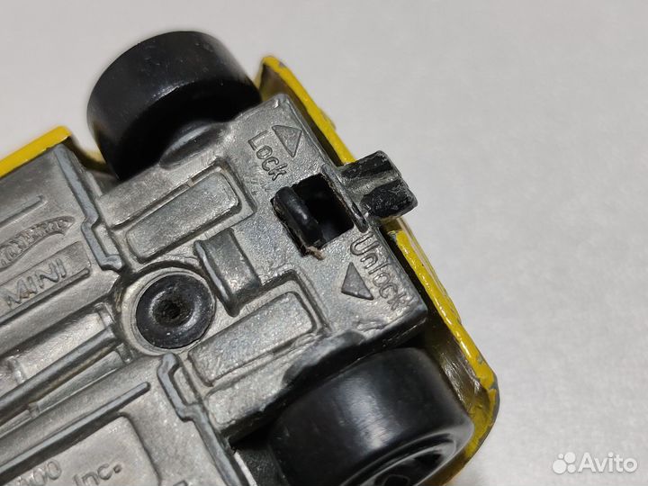 Hot wheels morris mini 2009