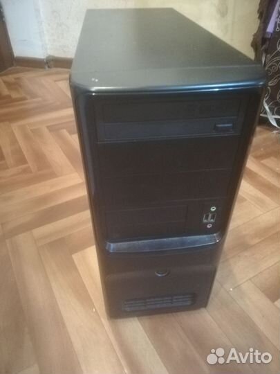 Intel core i5, 8 GB ram, radeon hd 6870 1gb,1tb HD