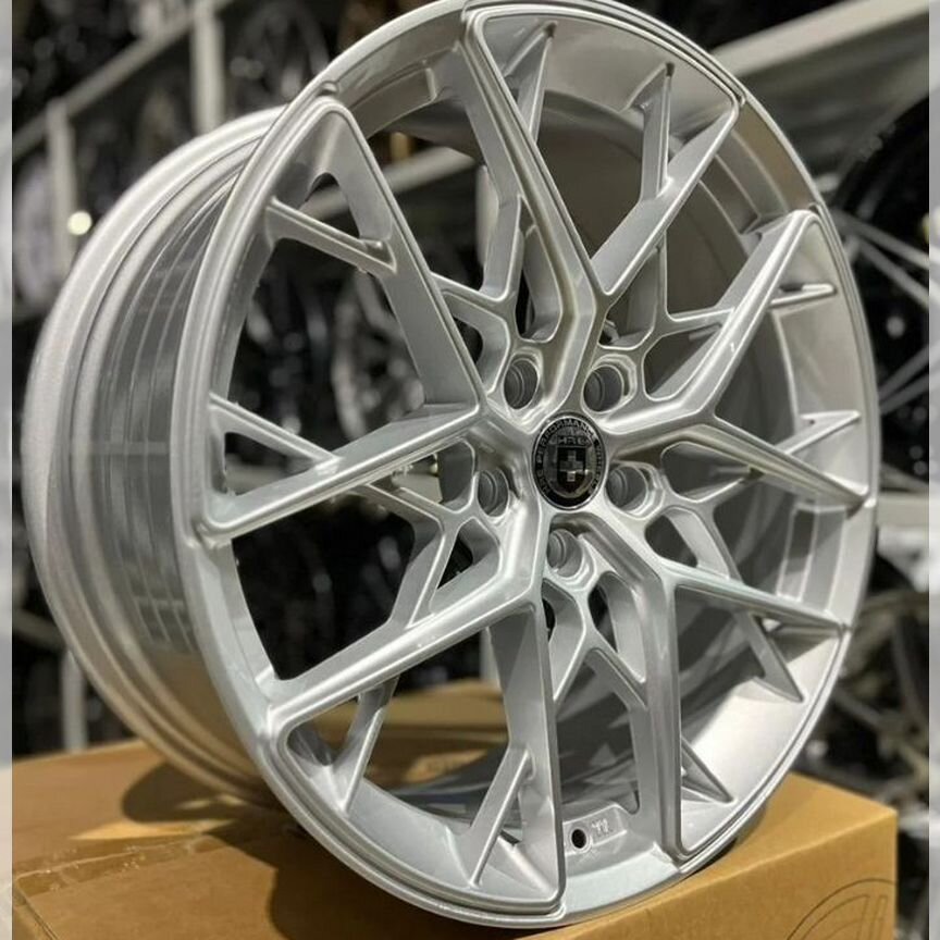 Литые диски HRE FF10 8.5×R19 5×114.3