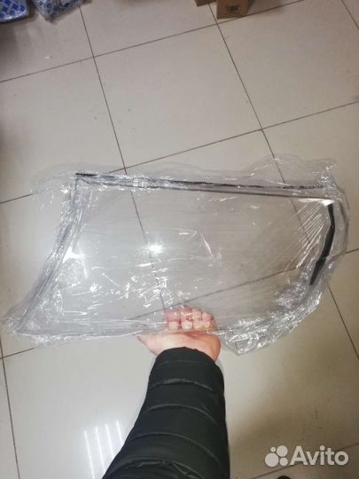 Стекло фары:Toyota Camry, Corolla, Land Cruiser