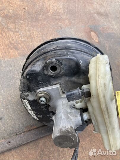 Вакуумный усилитель тормозов Passat B5+