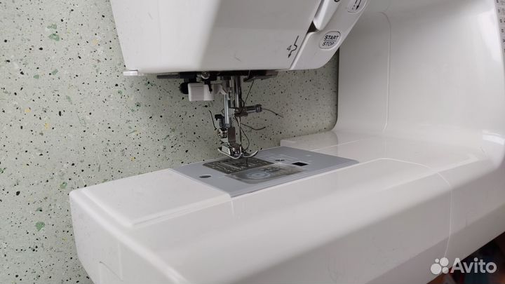 Швейная машинка Janome 3700