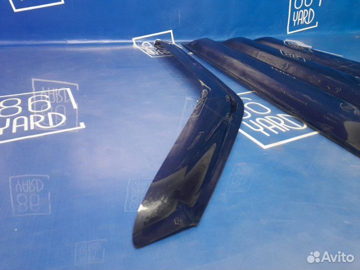 Ветровик Mitsubishi Pajero V78 4M41 2003