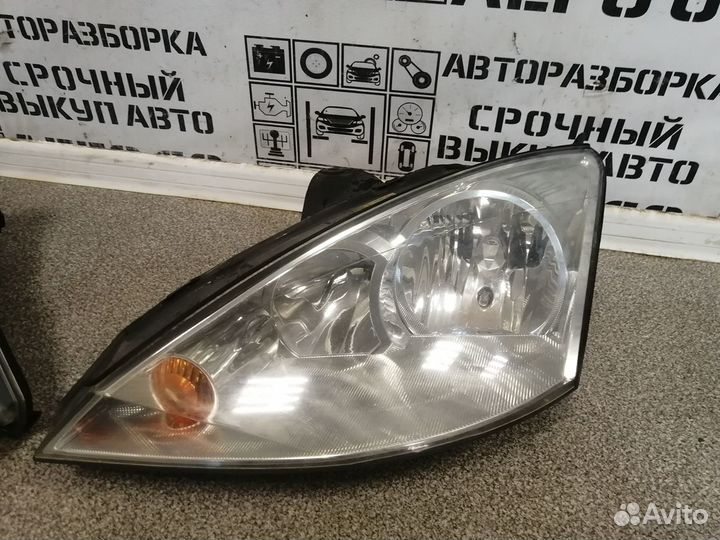 Фара левая для Ford Focus 1