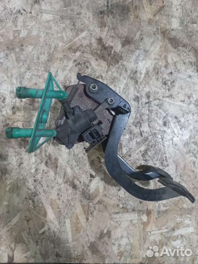 Педаль газа ford focus 1