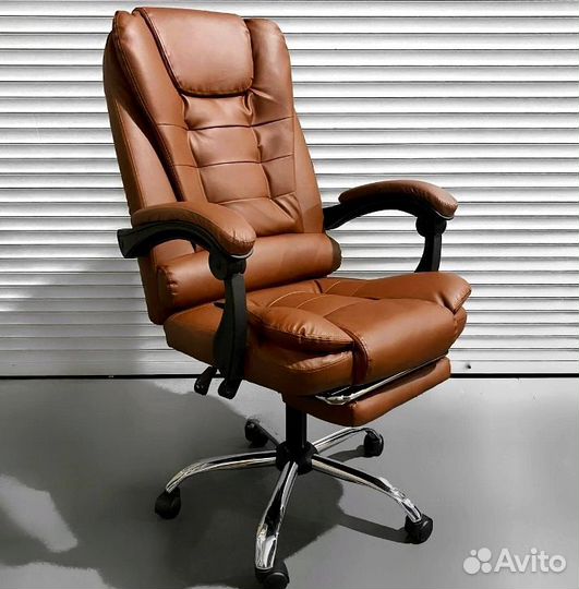 Офисное компьютерное кресло