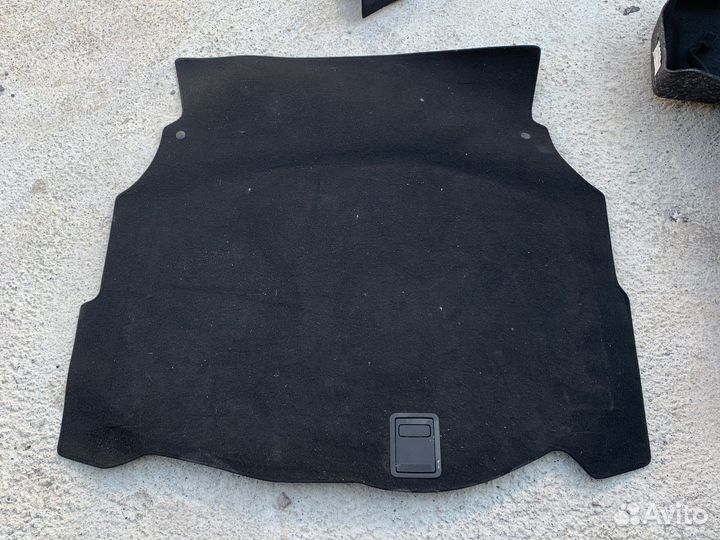 Обшивка багажника w203