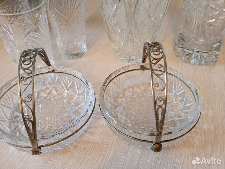 Вазы для цветов, стаканы, пепельница