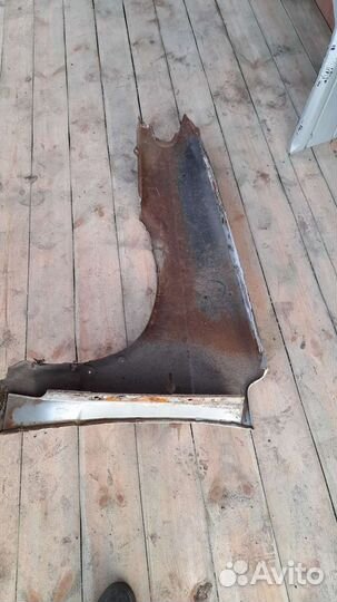 Крило правий ваз 2114