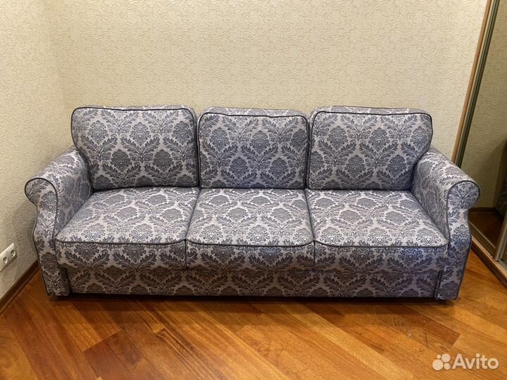 Диван раскладной + 2 кресла