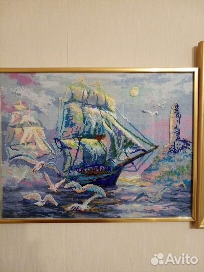 Картина вышита бисером