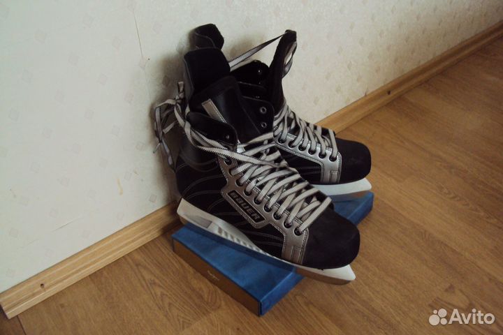 Хоккейные коньки bauer
