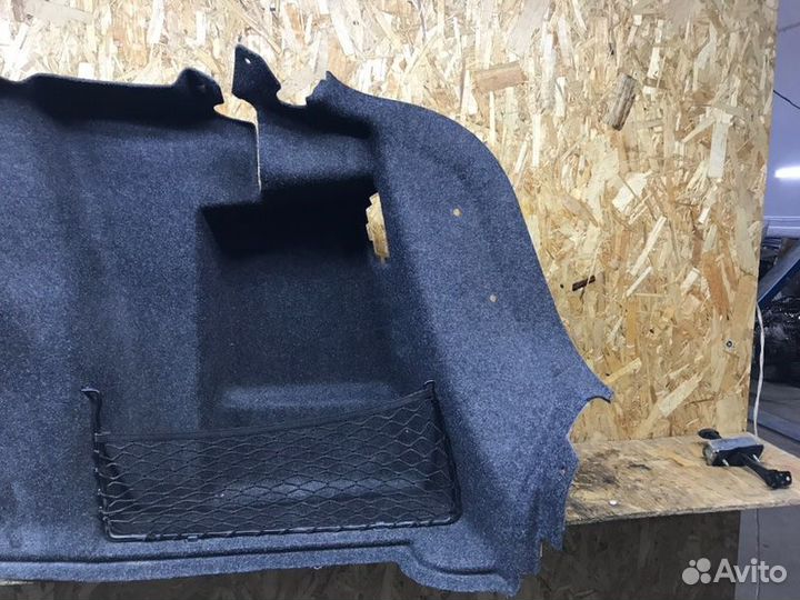 Обшивка багажника правая Volkswagen Jetta 6 седан