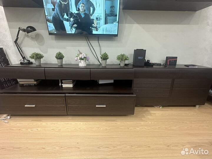 Продается тумба по тв