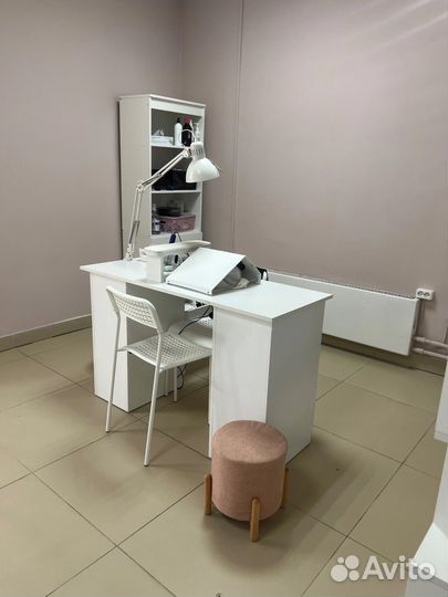 Рабочее место в аренду маникюр