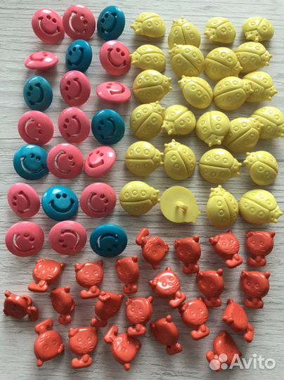 Бусины, пуговицы много