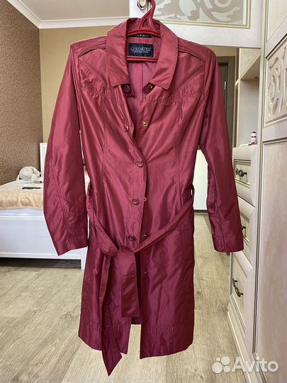 Плащ женский