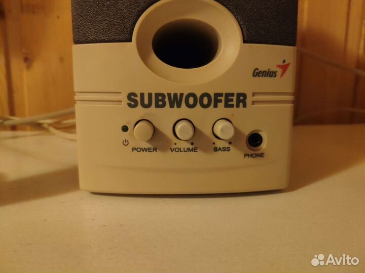 Сабвуфер и колонки genius