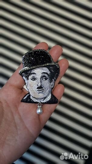 Брошь Чарли Чаплин