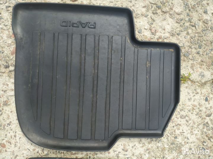 Автомобильные коврики резиновые