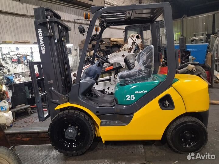 Вилочный погрузчик Komatsu FD25T-16, 2005