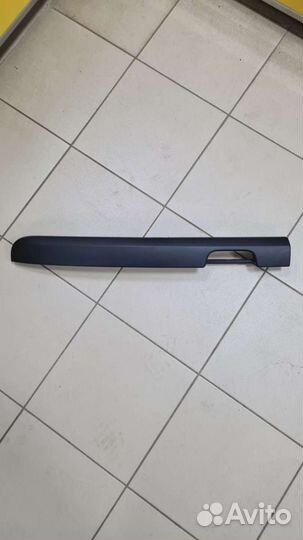 Накладка левой распашной двери Лада Ларгус