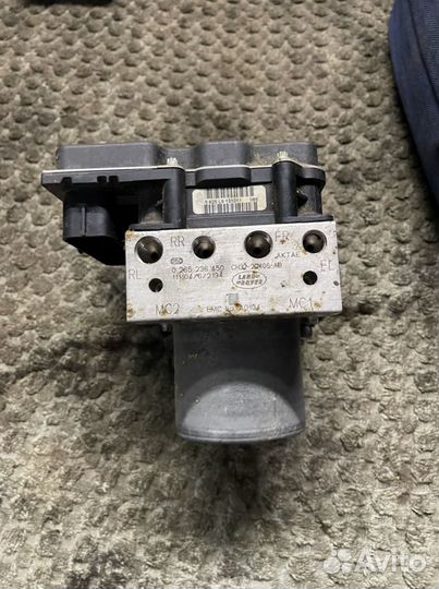 Блок ABS для Land Rover Discovery 4