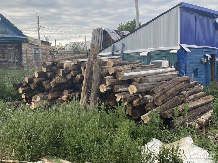 Бревна в хорошем состоянии на дрова