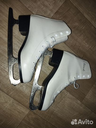 Коньки фигурные 39-40 размер