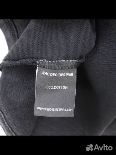 Футболка who decides war