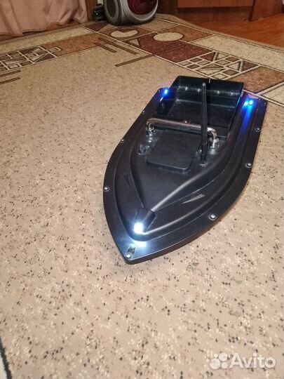 Прикормочный кораблик