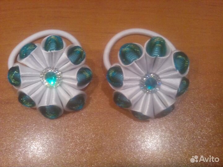 Для любимых дочек красивые бантики ручной работы