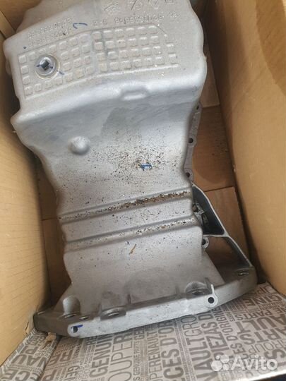 Картер двигателя Рено Логан