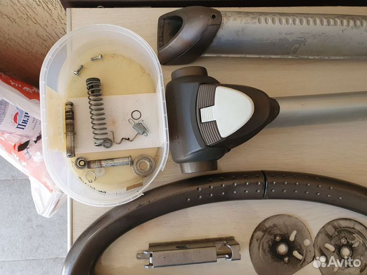 Запчасти для коляски stokke