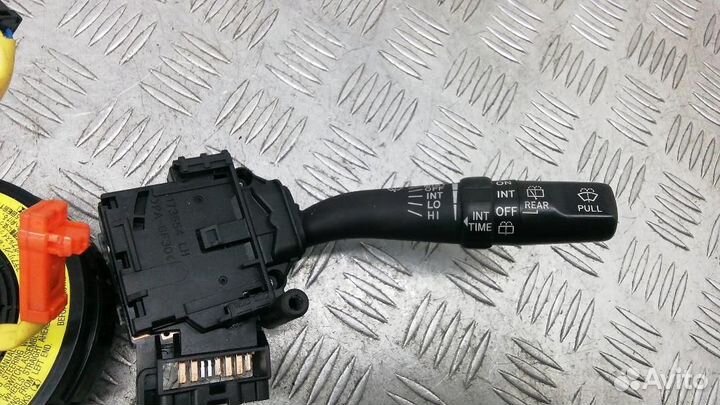 Переключатель поворотов подрулевой Toyota Avensis