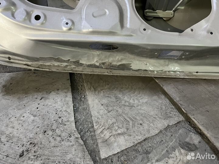 Крышка багажника toyota rav4 40 2012-2016