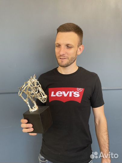 Дизайнерская статуэтка