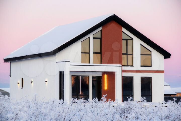 Коттедж 225 м² на участке 8 сот.