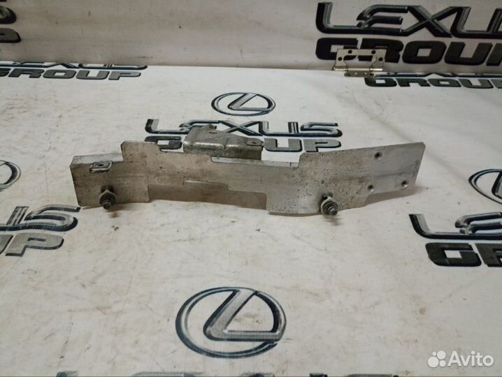 Кронштейн фары лев. перед. BMW X5