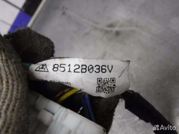 Проводка двери передняя левая Mitsubishi Pajero