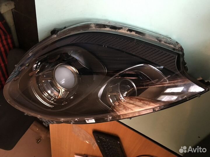 Порше Макан Macan (2014+) Фара Левая Биксенон
