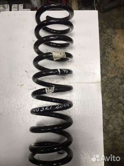 Пружина передняя для Мерседес 140