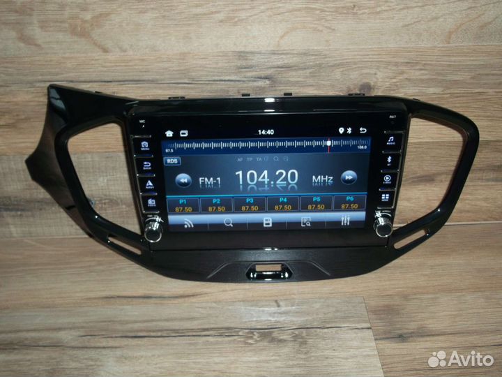 Магнитола LADA Vesta с физическими кнопками