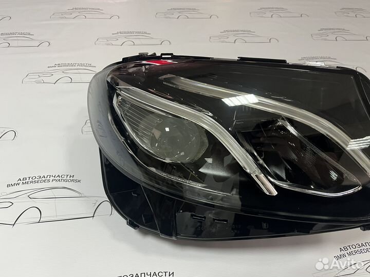 Правая передняя фара Mercedes W213 high performanc