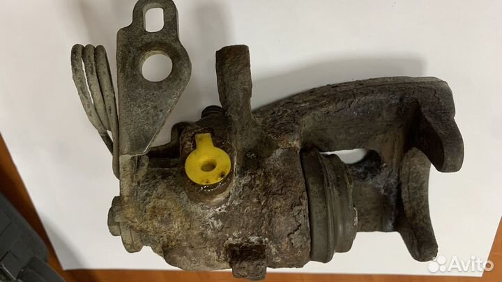 Суппорт задний левый ford galaxy 2