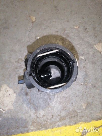 Тройник системы охлаждения Audi A4 8K CDN