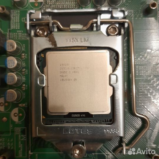 Материнская плата с процессором