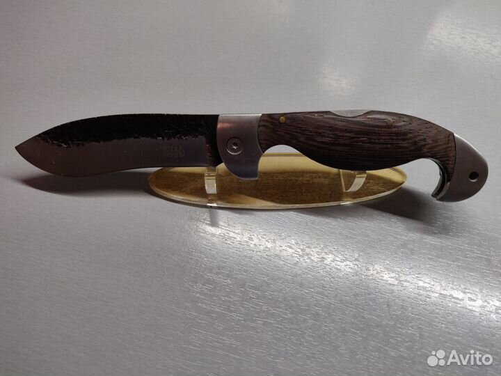 Складной туристический нож